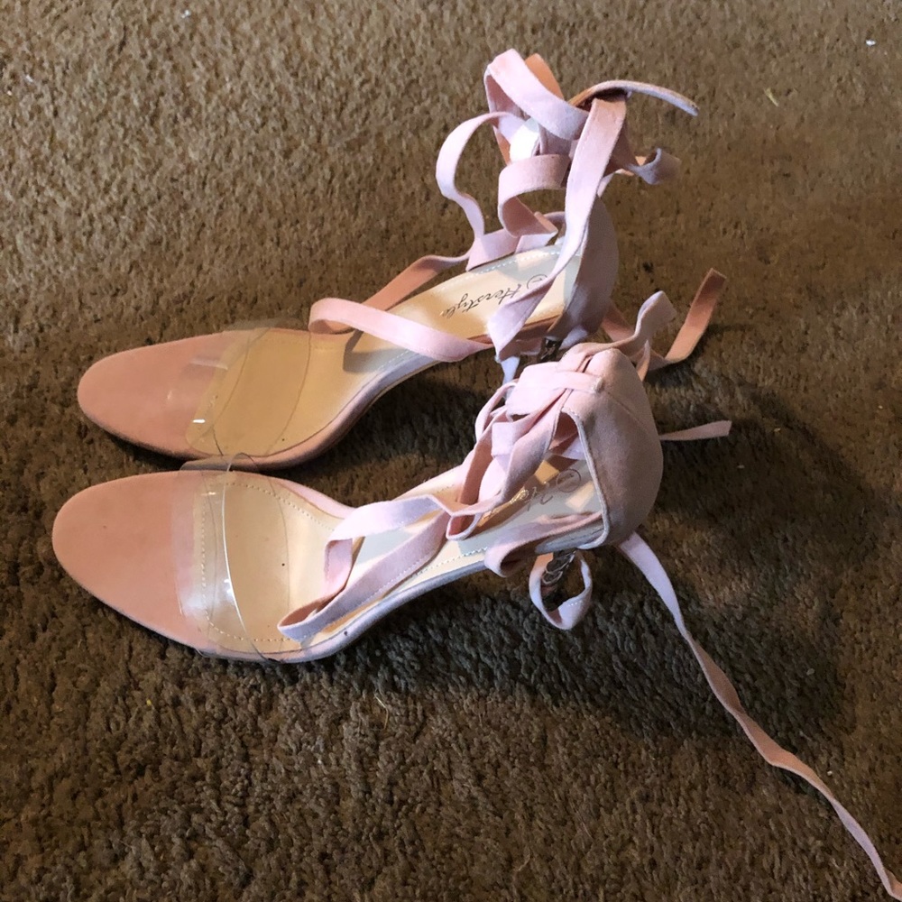Pink sandals size 11 women . New !